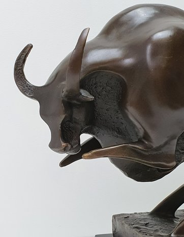 surrealistische stier Taurus Salvador Dali bronzen bull