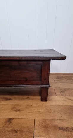 VERKOCHT VERKOCHT  Antieke tafel    salontafel model met 2 diepe laden